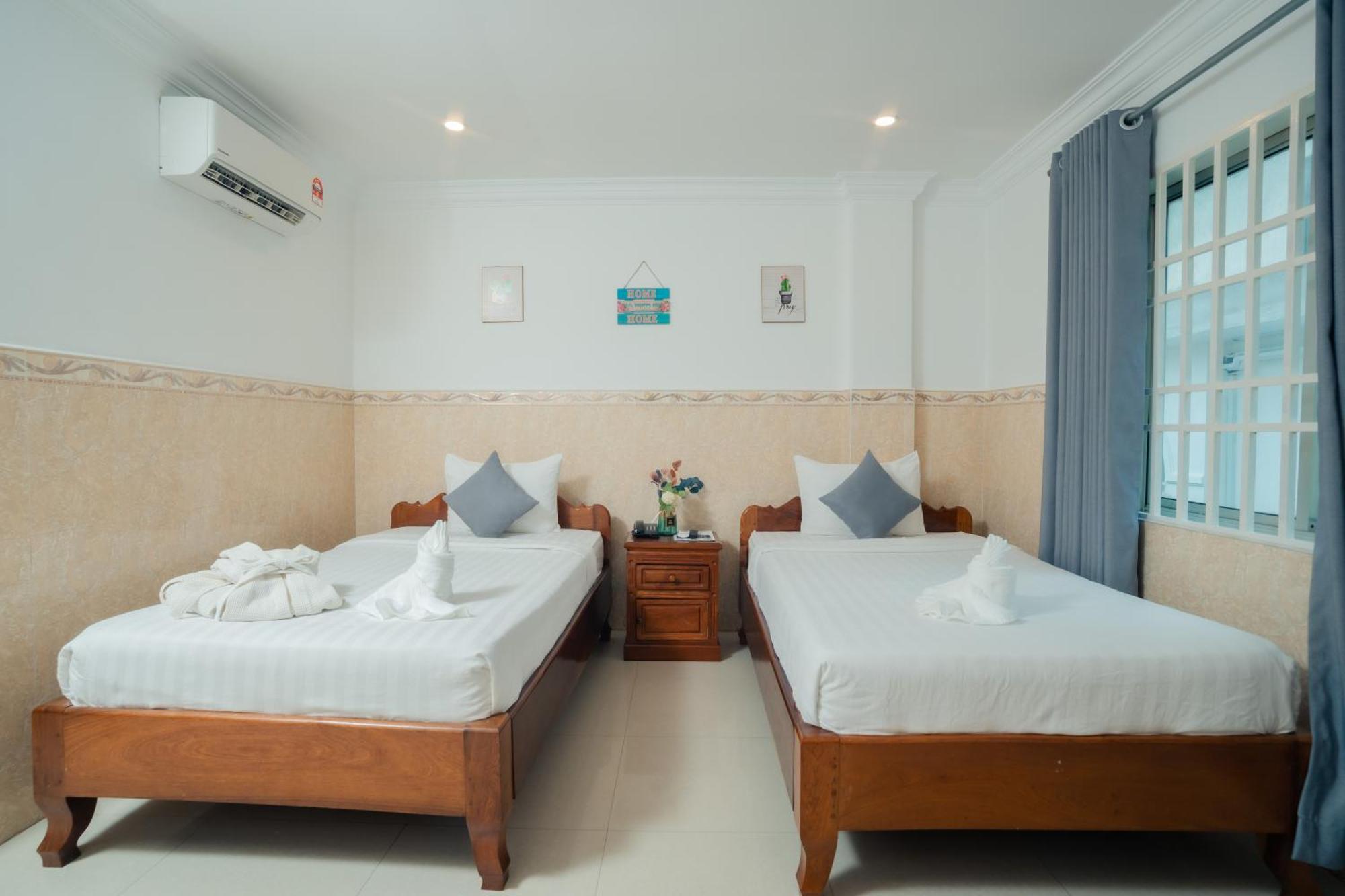 Hotel White Corner 3*