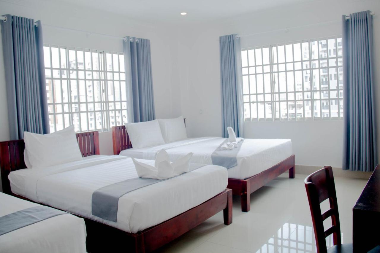 Hotel White Corner 3*