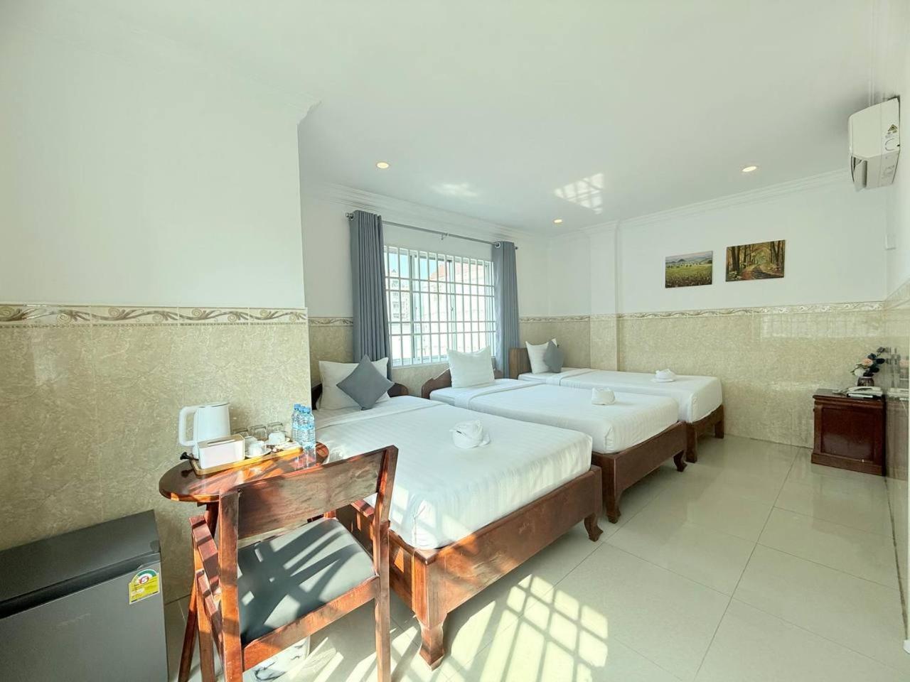 White Corner Hotel