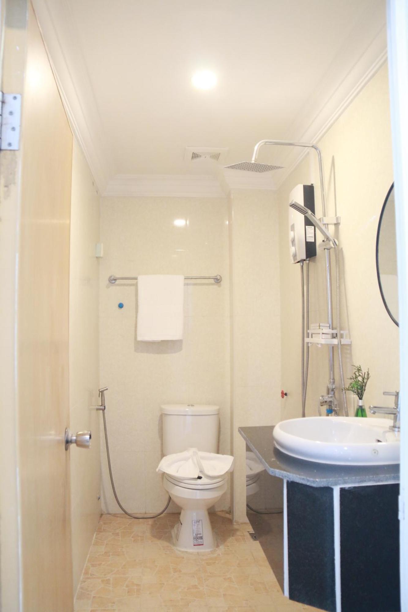 Hotel White Corner 3*